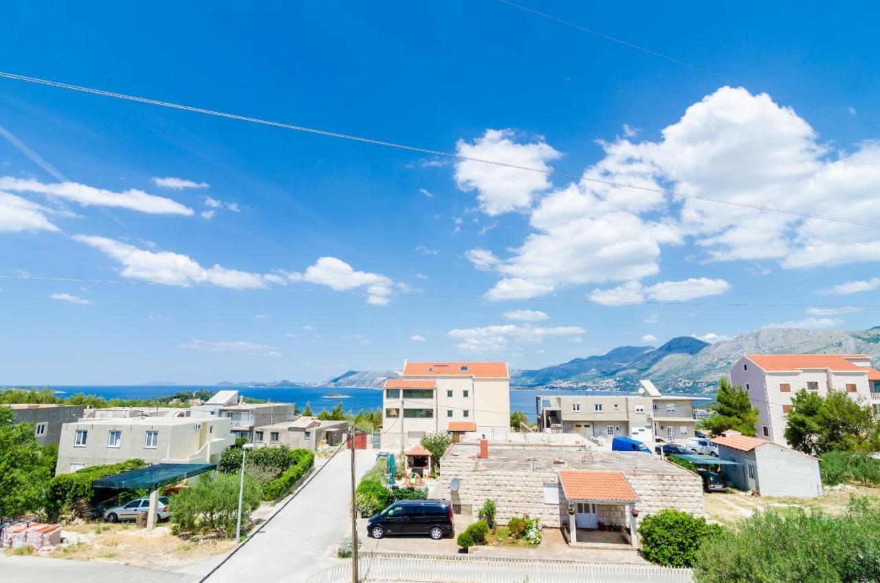 Guesthouse Somnium 챠브타트 외부 사진