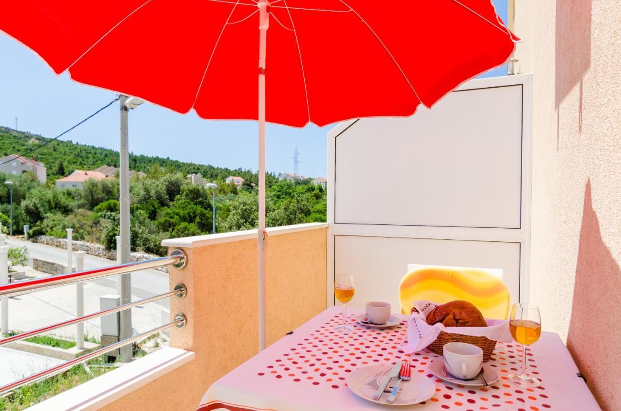 Guesthouse Somnium 챠브타트 외부 사진