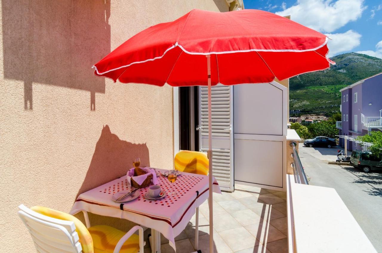 Guesthouse Somnium 챠브타트 외부 사진