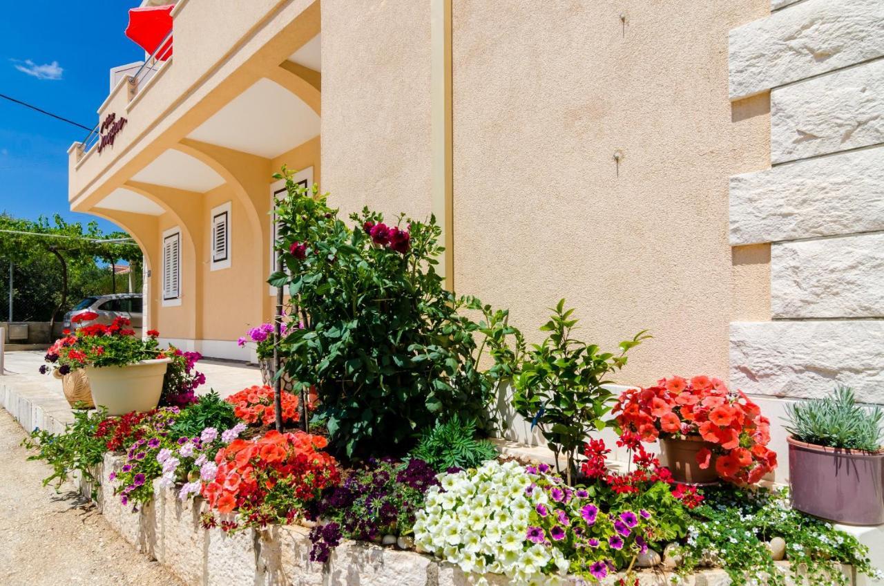 Guesthouse Somnium 챠브타트 외부 사진