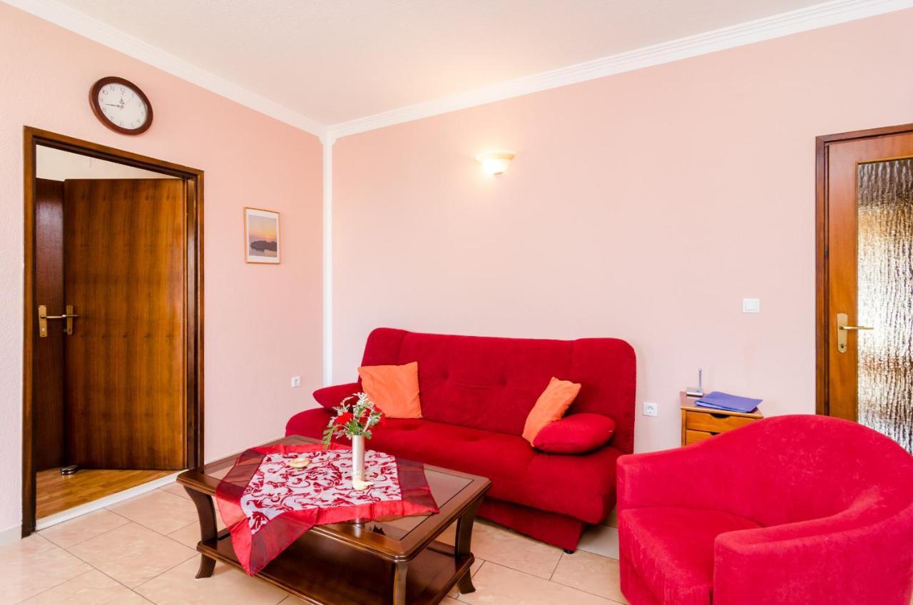 Guesthouse Somnium 챠브타트 외부 사진