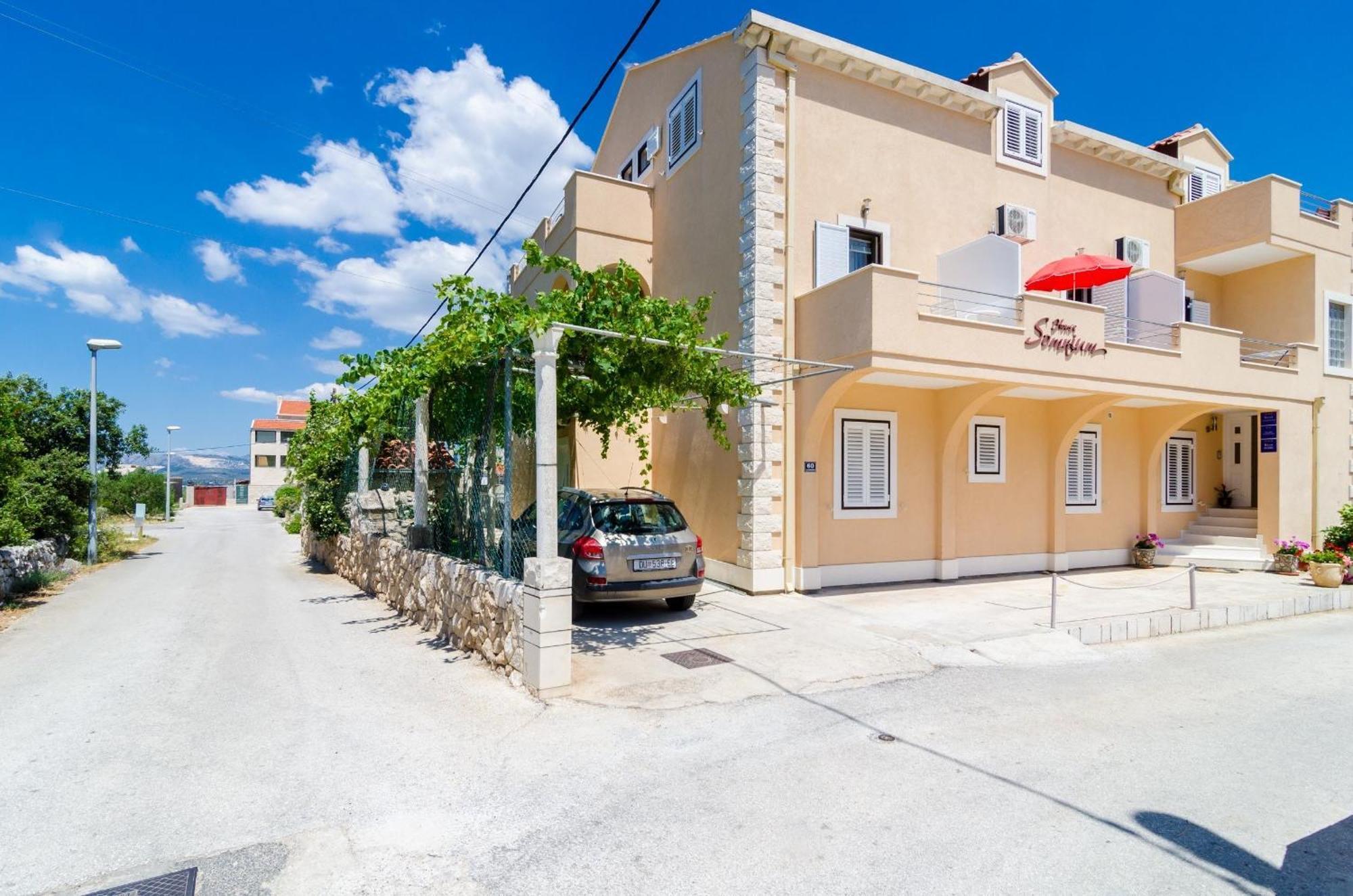 Guesthouse Somnium 챠브타트 외부 사진