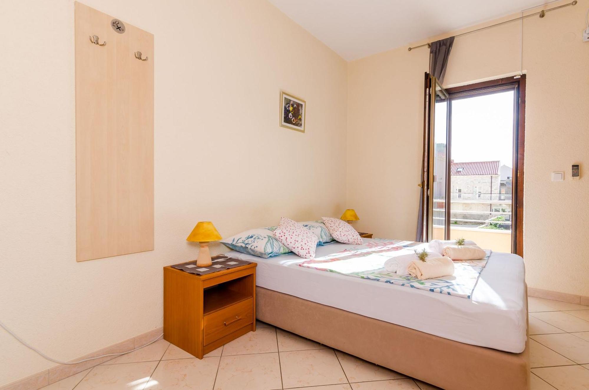 Guesthouse Somnium 챠브타트 객실 사진