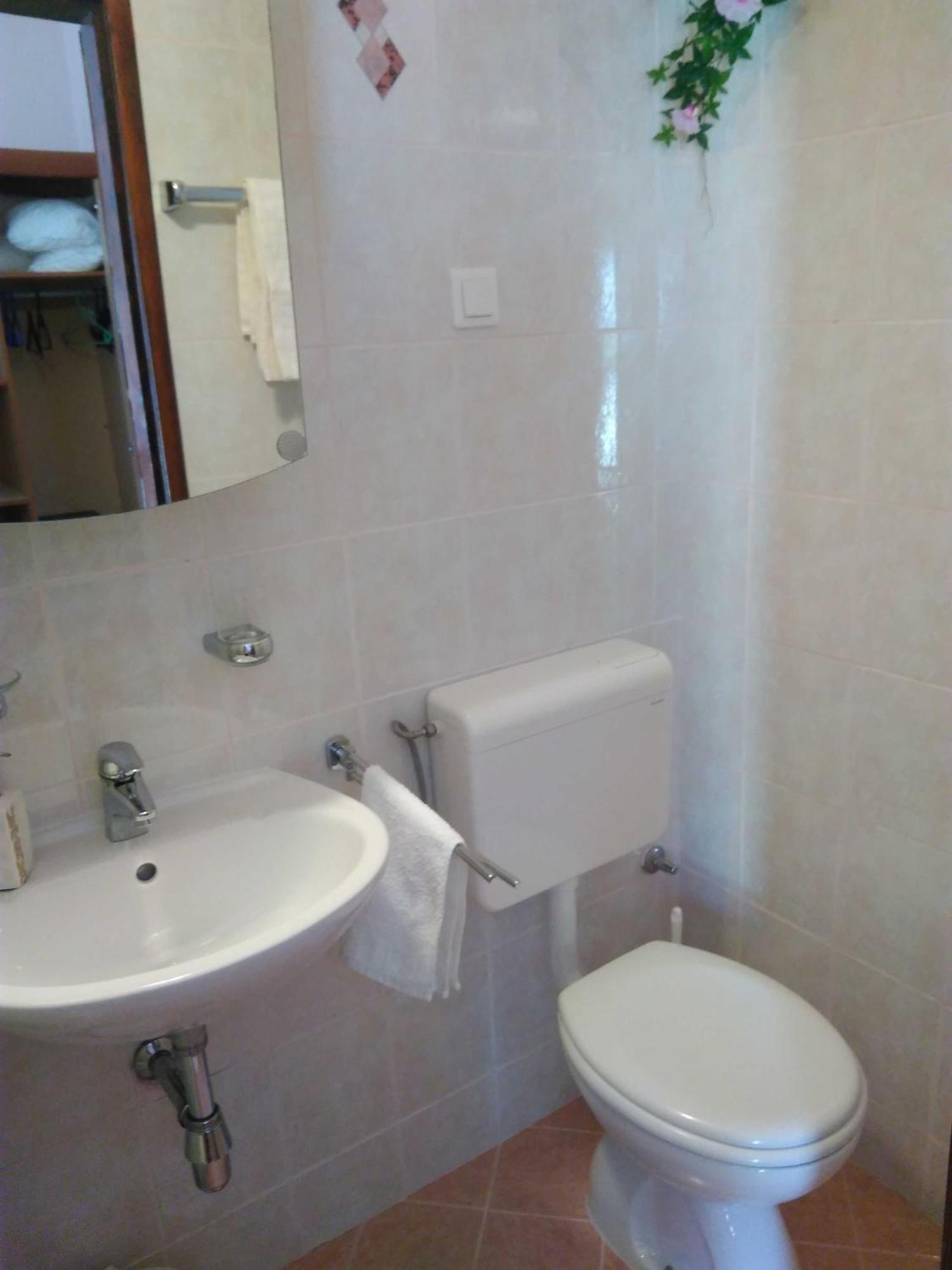 Guesthouse Somnium 챠브타트 객실 사진