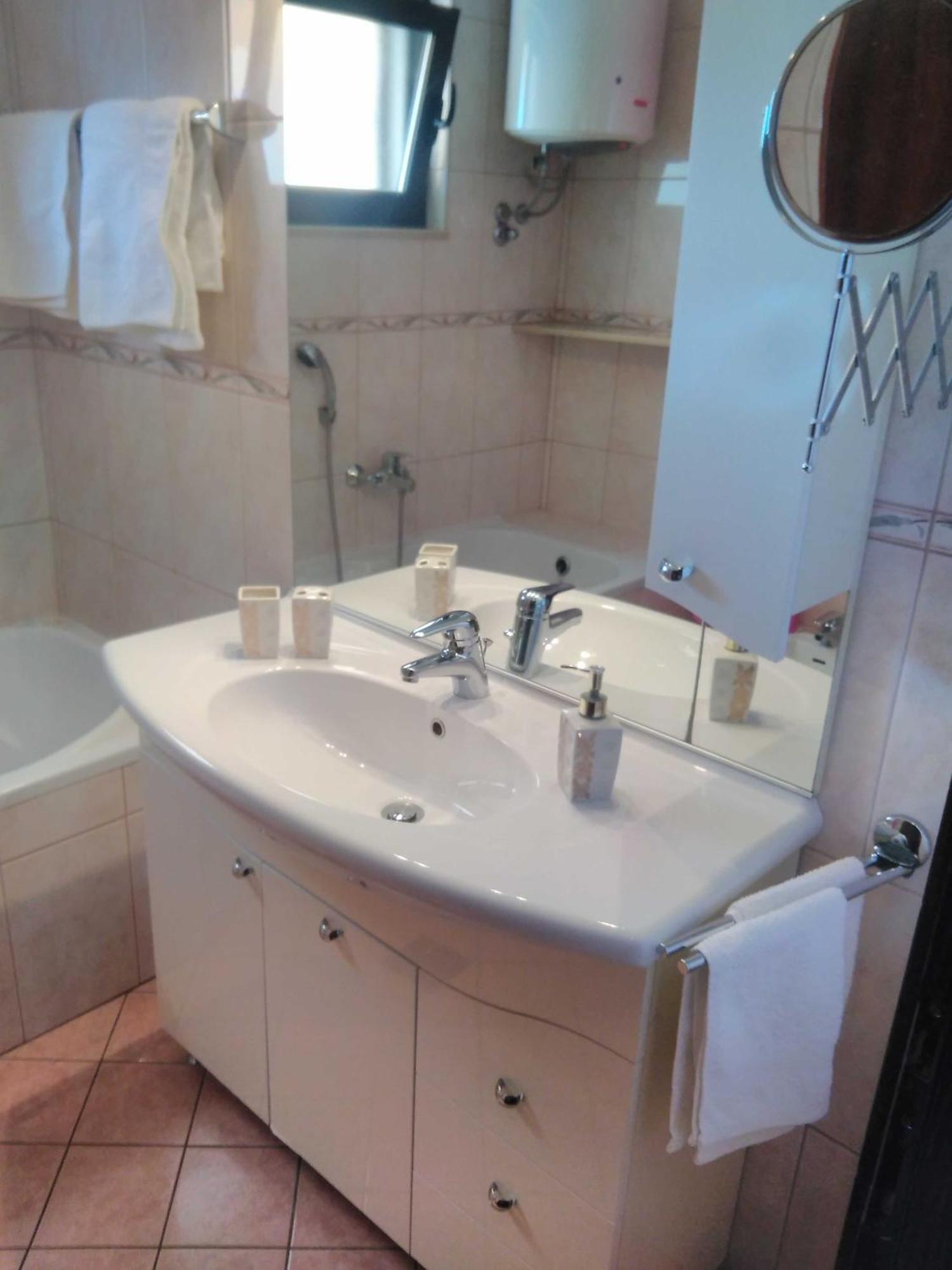 Guesthouse Somnium 챠브타트 객실 사진